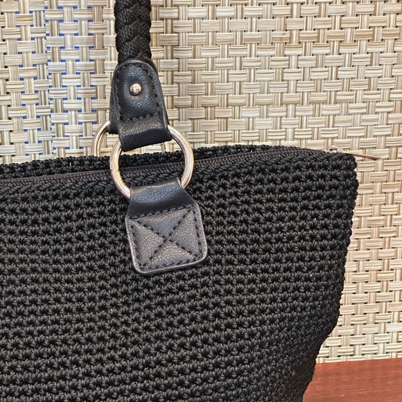 🌟HP🌟NWOT Lina Crocheted Black Baguette Double Handle Bag - Picture 3 of 16